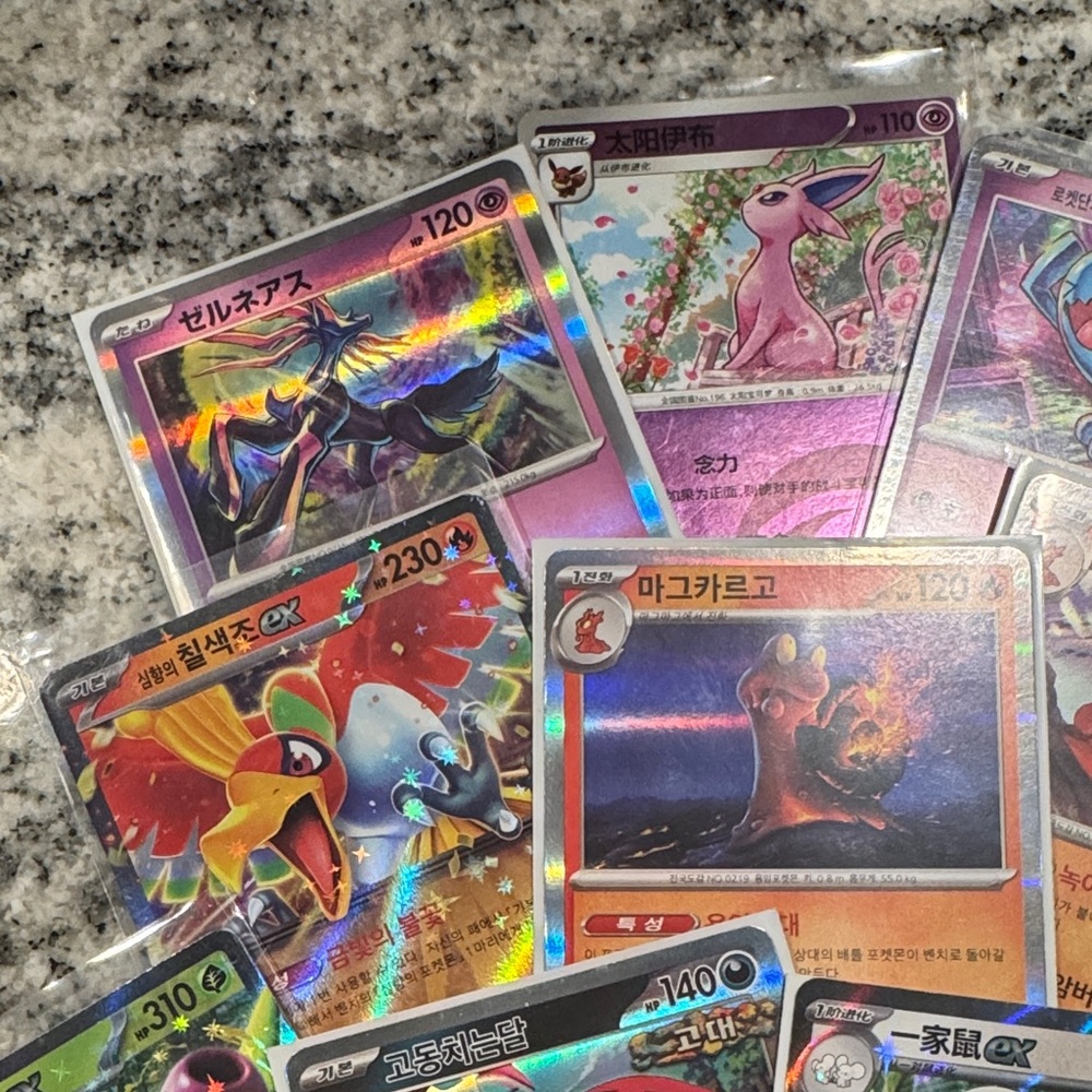 Japanese Korean And Chinese Pokémon Trading Card Assorted Randomized Collection - Picture 5 of 6